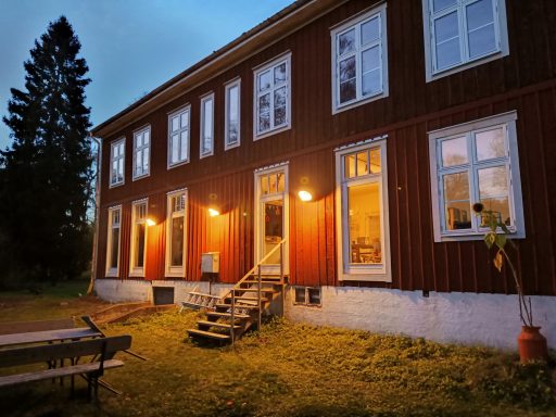 Rückseite mit Zugang zum Garten