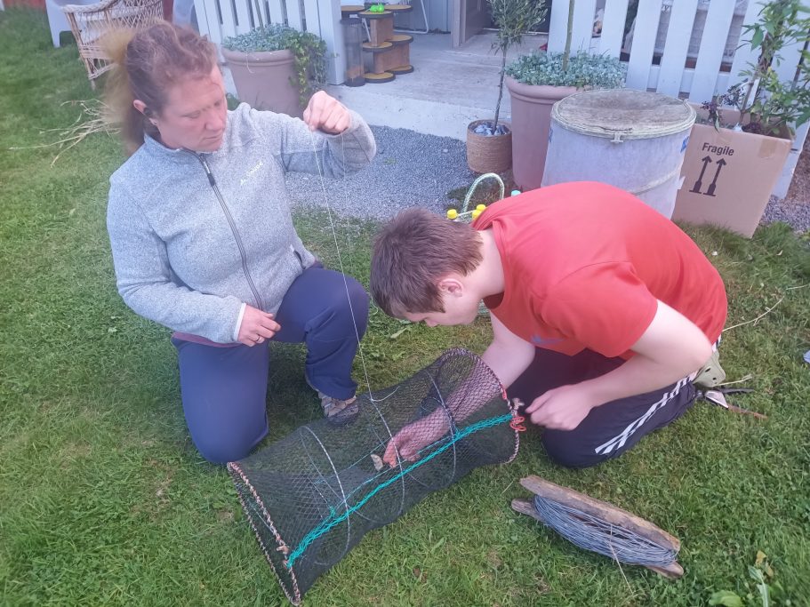 08: Krebssaison beginnt mit Flusskrebs-Fischen im eigenen Fluss