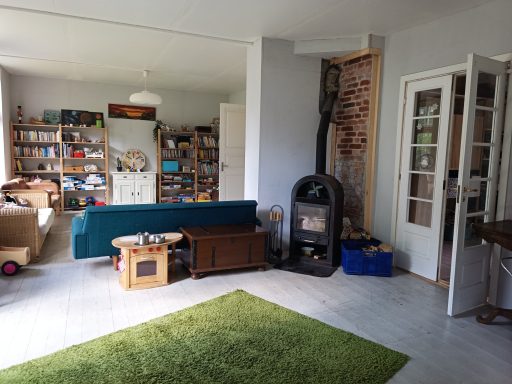 Wohnzimmer im EG mit Schwedenofen