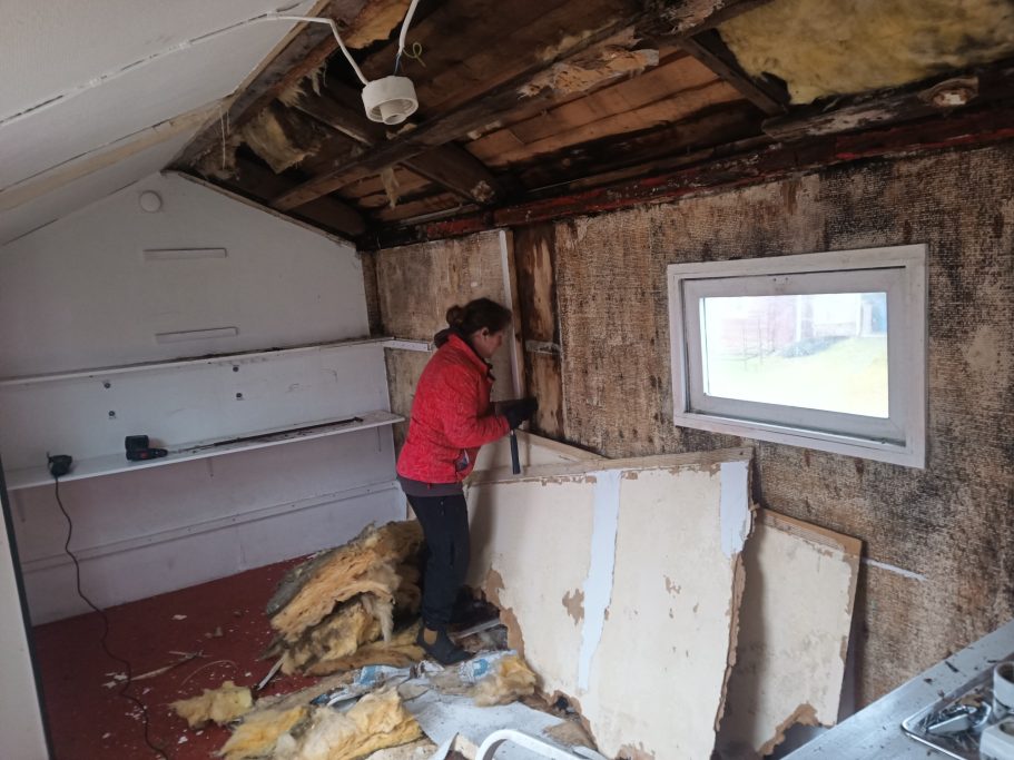 12 Abrissarbeiten im Wagen 23