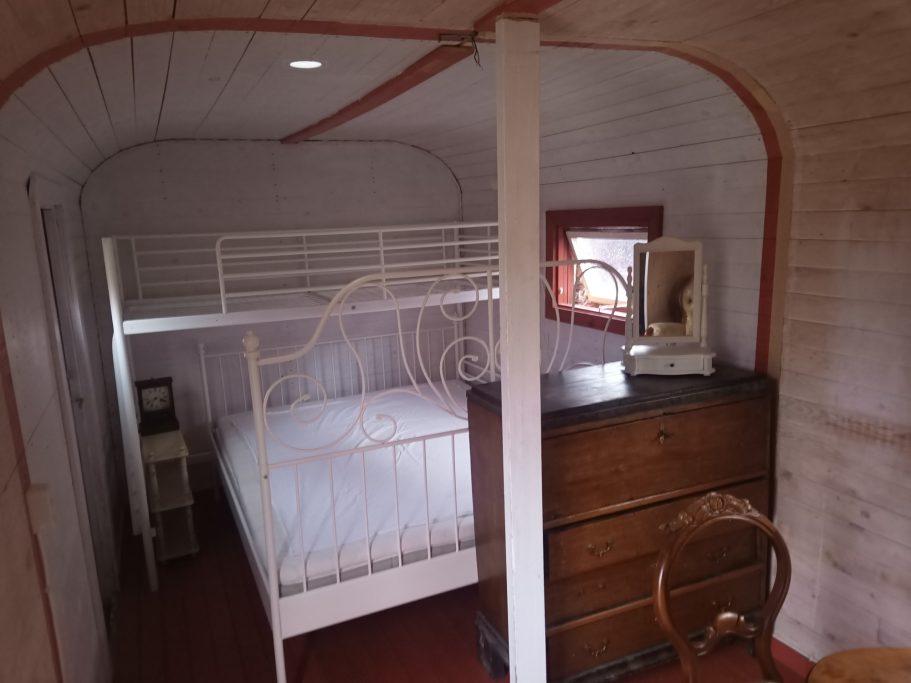 12 Wagen 32 fast fertig